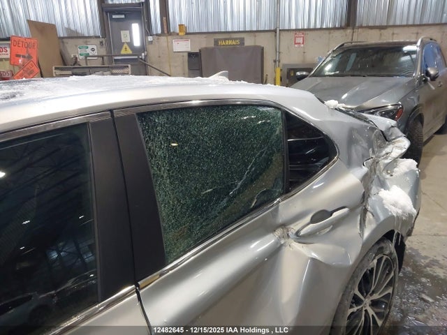 4T1B21HK3KU512504 Toyota Camry Hybrid Se