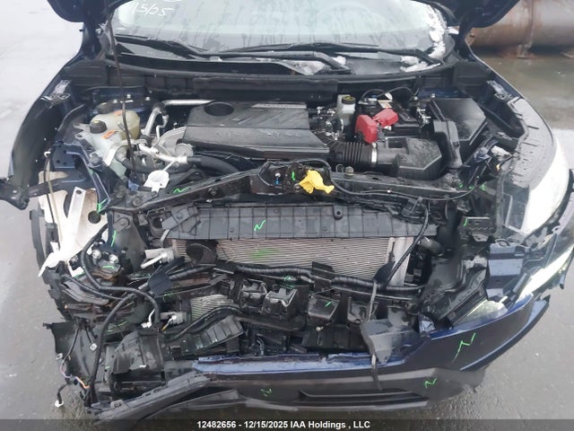 JN8BT3BB4RW290015 Nissan Rogue Sv Moonroof