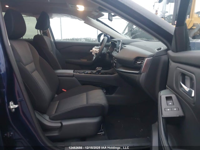 JN8BT3BB4RW290015 Nissan Rogue Sv Moonroof
