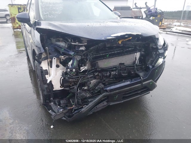 JN8BT3BB4RW290015 Nissan Rogue Sv Moonroof