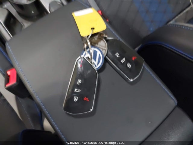 WVWHB7CD1SW242722 Volkswagen Golf R Black Edition