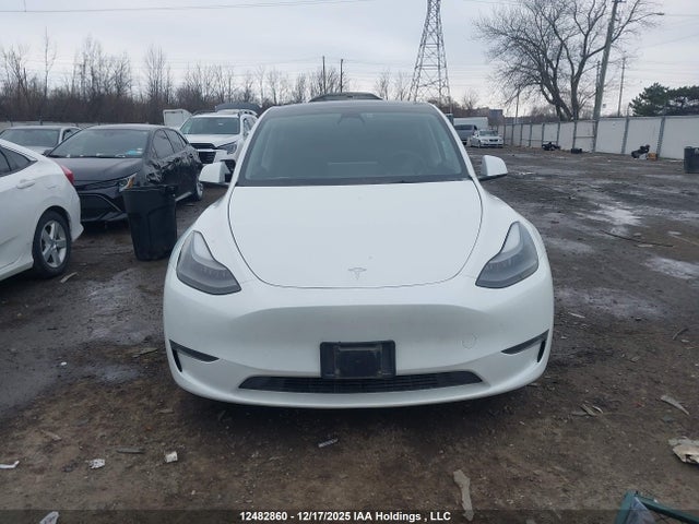 12482860 :رقم المزاد ، 7SAYGAEE7PF760465 vin ، 2023 Tesla Model Y Long Range مزاد بيع