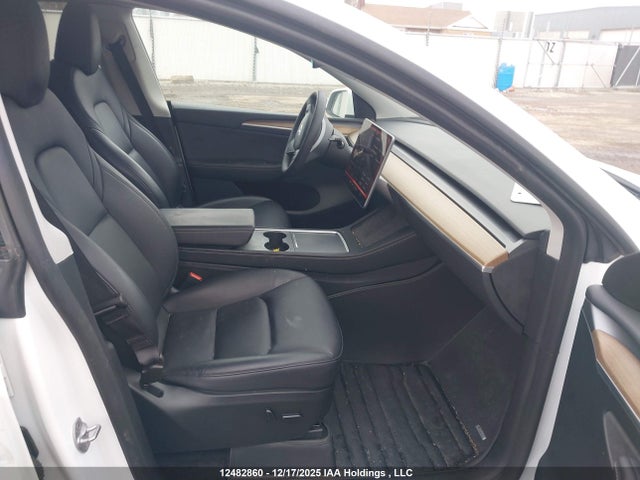 12482860 :رقم المزاد ، 7SAYGAEE7PF760465 vin ، 2023 Tesla Model Y Long Range مزاد بيع