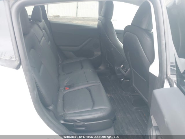 12482860 :رقم المزاد ، 7SAYGAEE7PF760465 vin ، 2023 Tesla Model Y Long Range مزاد بيع