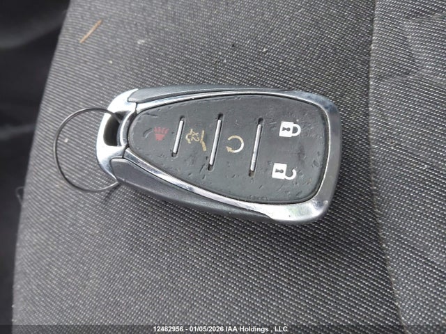 2GNAXUEV4M6164996 Chevrolet EQUINOX LT