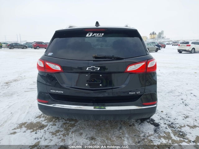 2GNAXUEV4M6164996 Chevrolet EQUINOX LT