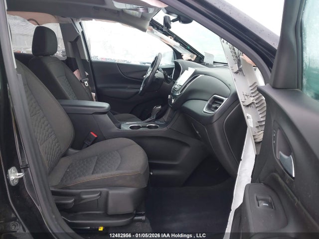 2GNAXUEV4M6164996 Chevrolet EQUINOX LT