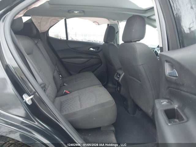 2GNAXUEV4M6164996 Chevrolet EQUINOX LT