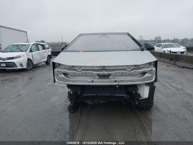 12483018 :رقم المزاد ، 7G2CEHED9SA063380 vin ، 2025 Tesla Cybertruck Awd مزاد بيع