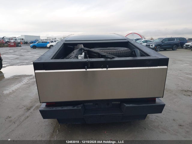 12483018 :رقم المزاد ، 7G2CEHED9SA063380 vin ، 2025 Tesla Cybertruck Awd مزاد بيع