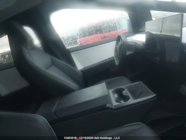 12483018 :رقم المزاد ، 7G2CEHED9SA063380 vin ، 2025 Tesla Cybertruck Awd مزاد بيع
