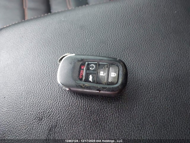 2023 Honda Cr-v Touring Hybrid მანქანა იყიდება აუქციონზე, vin: 2HKRS6H90PH206777, აუქციონის ნომერი: 12483124