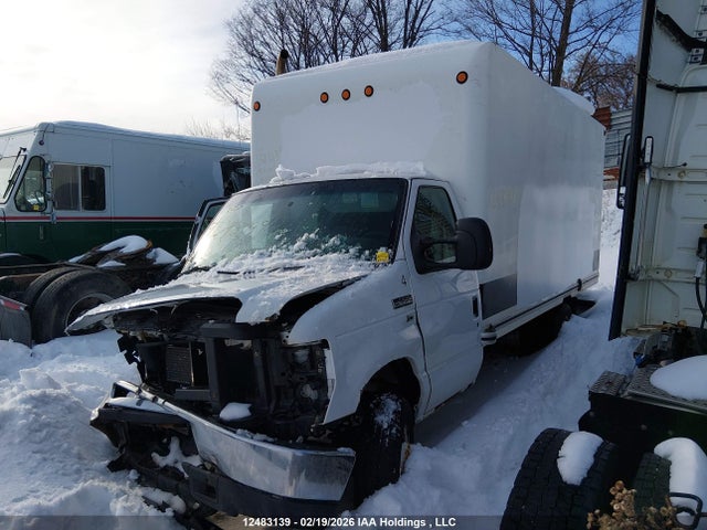Ford E-450 Cutaway 2019 1FDWE4F62KDC24070 Image 2