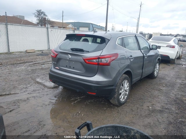 JN1BJ1AV6MW317468 Nissan Rogue Sport S