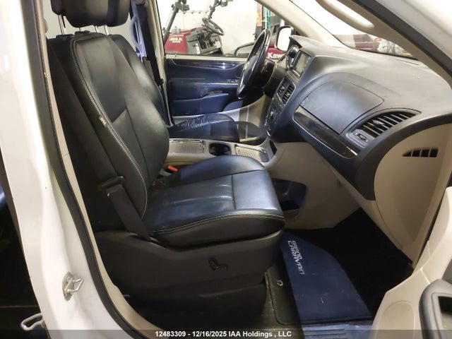 2C4RDGDGXHR686948 Dodge Grand Caravan Crew