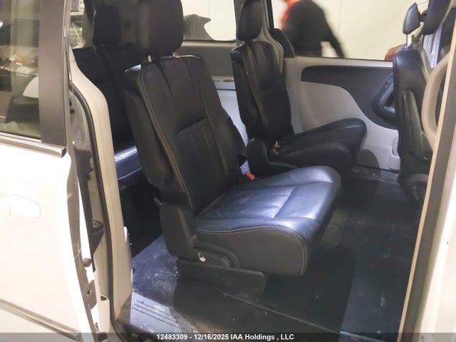 2C4RDGDGXHR686948 Dodge Grand Caravan Crew