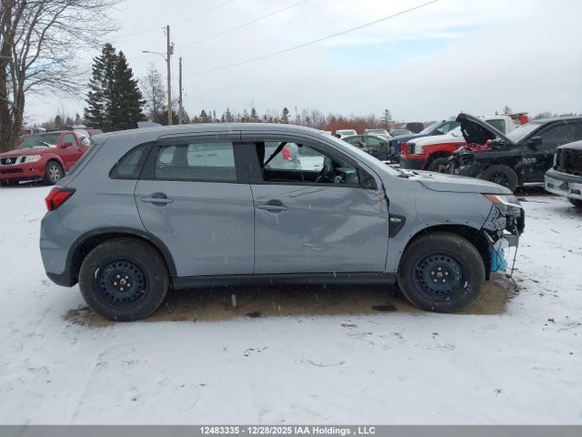 Mitsubishi RVR ES 2025 JA4AJUAU4SU604313 Image 14