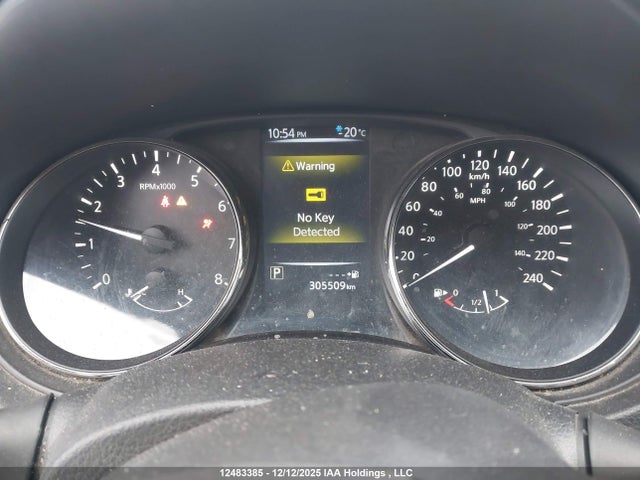 JN1BJ1CR8JW290351 Nissan Qashqai S/sl/sv