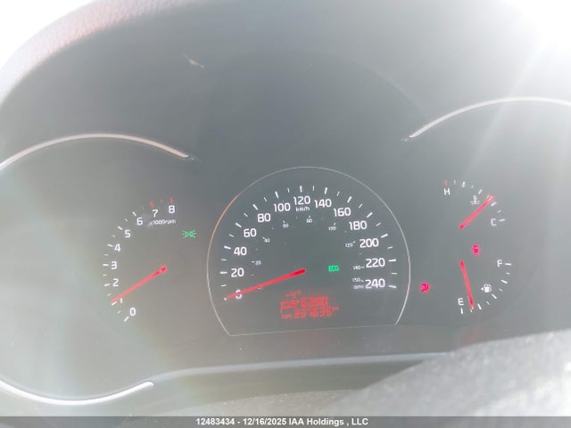 5XYKT3A68FG551512 KIA SORENTO LX