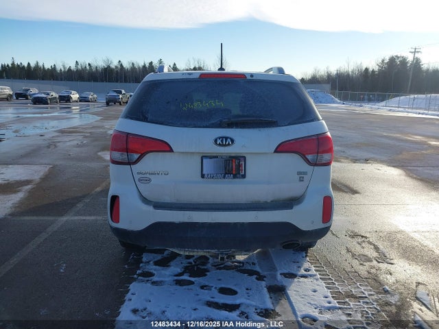 5XYKT3A68FG551512 KIA SORENTO LX