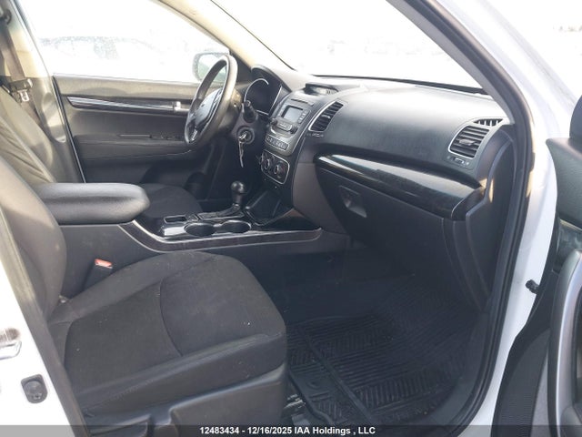 5XYKT3A68FG551512 KIA SORENTO LX