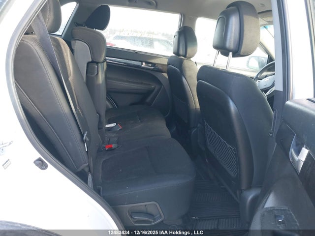 5XYKT3A68FG551512 KIA SORENTO LX
