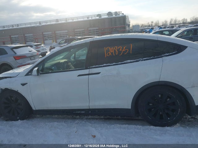Tesla Model X 60d/70d/75d/90d 2016 5YJXCDE21GF030241 Image 15
