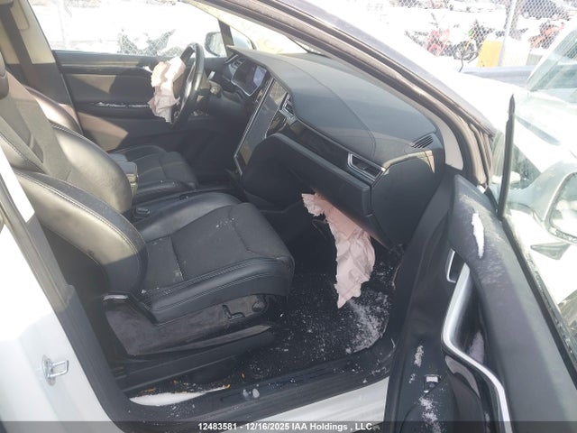 Tesla Model X 60d/70d/75d/90d 2016 5YJXCDE21GF030241 Image 5