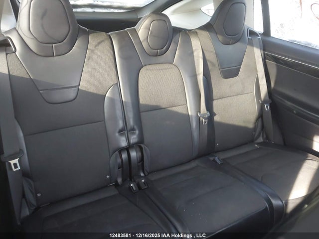 Tesla Model X 60d/70d/75d/90d 2016 5YJXCDE21GF030241 Image 8