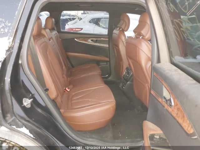 2LMTJ8LR1GBL33724 Lincoln MKX