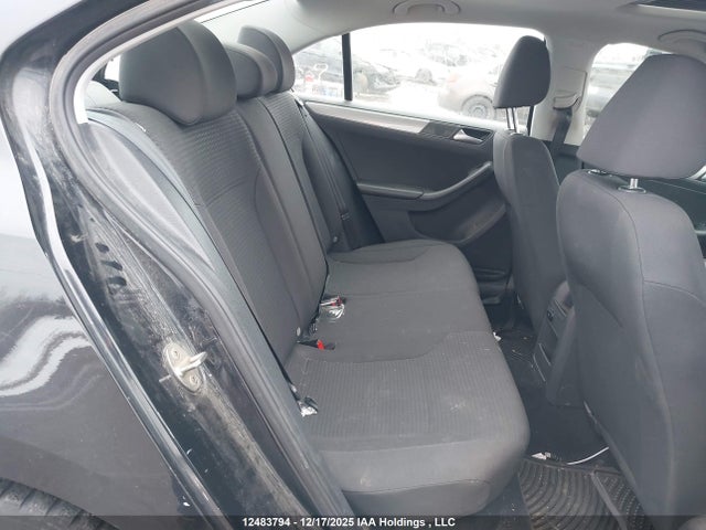 3VW267AJ4GM225386 Volkswagen JETTA S
