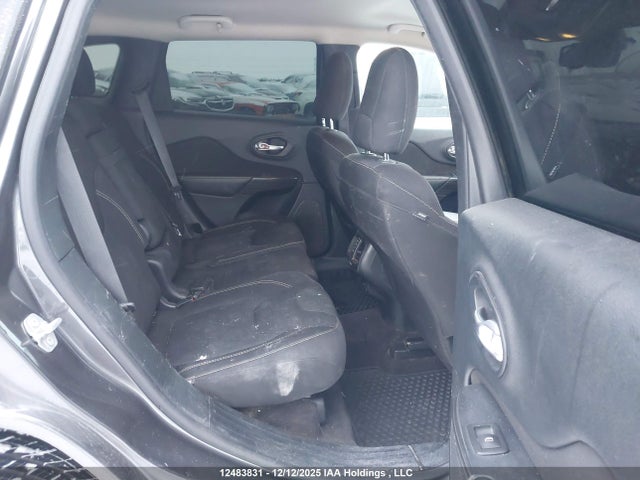 1C4PJMCS9GW276460 Jeep Cherokee North