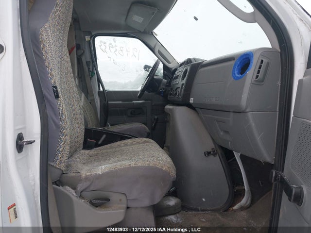 12483933 :رقم المزاد ، 1FDXE4FS6BDA64955 vin ، 2011 Ford E-450 Cutaway مزاد بيع