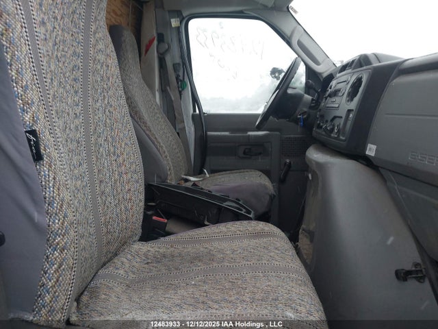 12483933 :رقم المزاد ، 1FDXE4FS6BDA64955 vin ، 2011 Ford E-450 Cutaway مزاد بيع