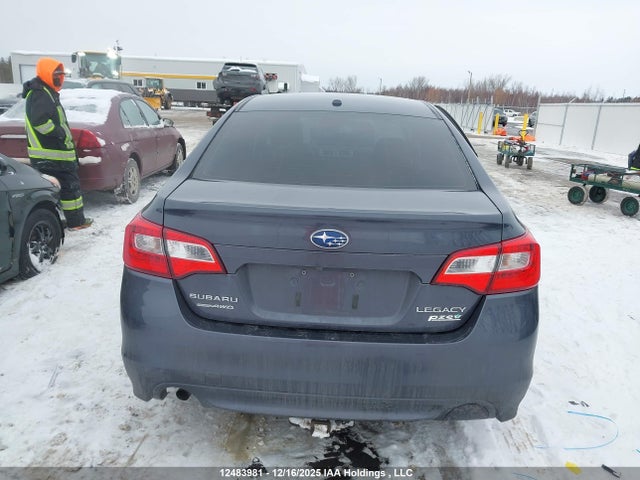 4S3BNDA68F3056618 Subaru Legacy 2.5i
