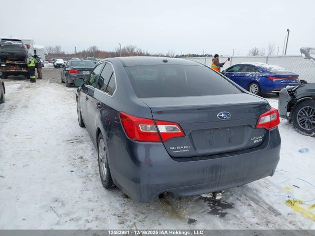 4S3BNDA68F3056618 Subaru Legacy 2.5i