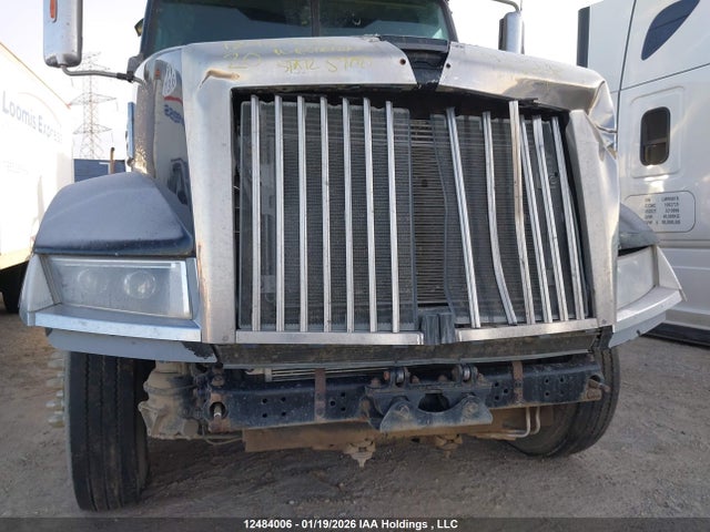 5KJJBHDR9LLLJ5973 Western Star 5700 Xe Set Back Axle W/sleeper
