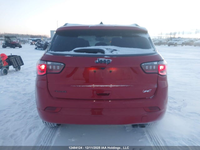 Jeep Compass Limited 2022 3C4NJDCB1NT120388 Image 16