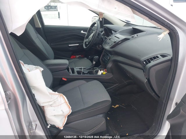 1FMCU9GD1HUD69125 Ford ESCAPE SE