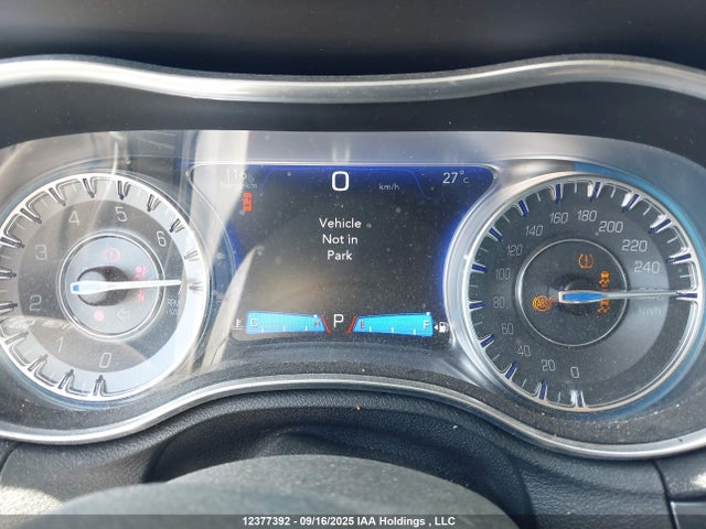 12377392 :رقم المزاد ، 2C3CCARGXGH170676 vin ، 2016 Chrysler 300 Touring مزاد بيع