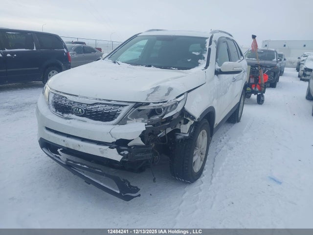 KIA Sorento Lx V6 2014 5XYKTDA71EG471692 Image 2
