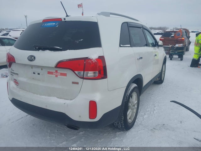 KIA Sorento Lx V6 2014 5XYKTDA71EG471692 Image 4