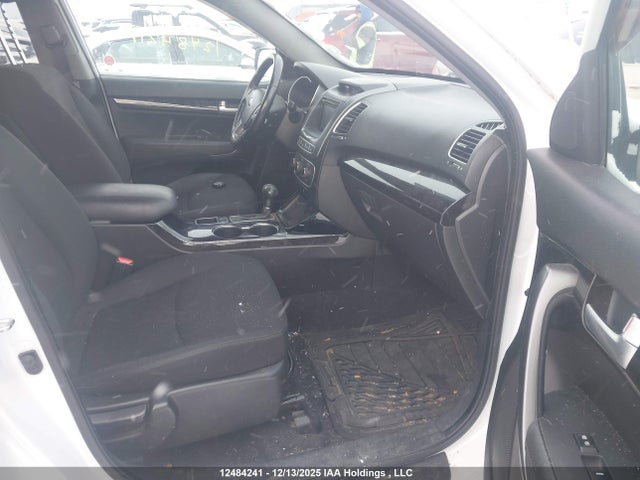 KIA Sorento Lx V6 2014 5XYKTDA71EG471692 Image 5