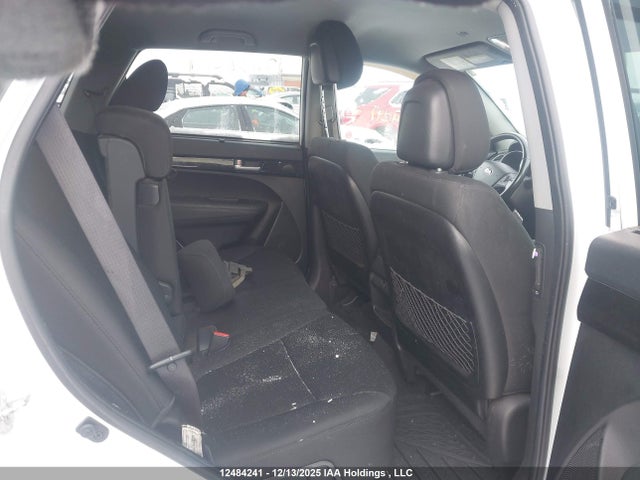 KIA Sorento Lx V6 2014 5XYKTDA71EG471692 Image 8