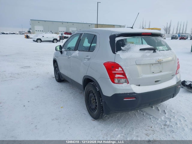 3GNCJKSB3FL194241 Chevrolet TRAX LS