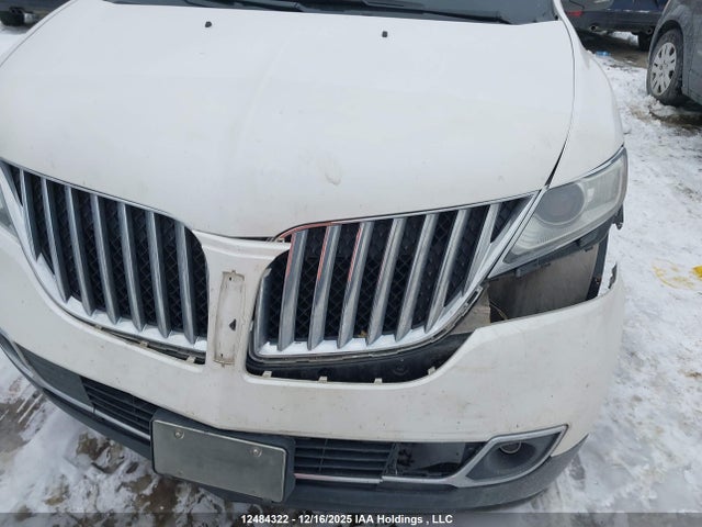 2LMDJ8JK2EBL06829 Lincoln MKX
