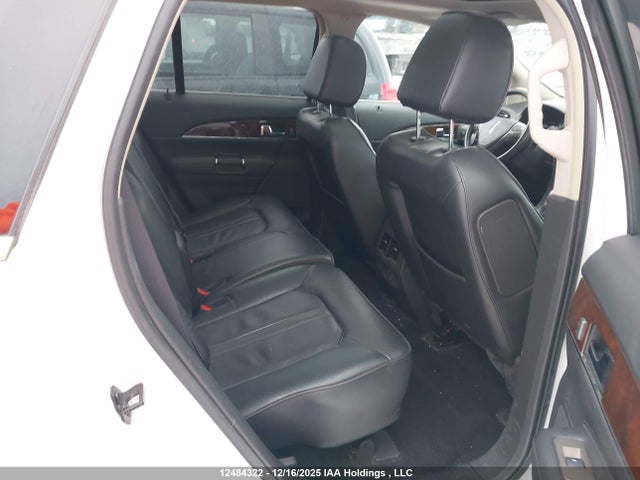 2LMDJ8JK2EBL06829 Lincoln MKX
