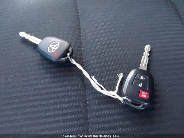 Toyota RAV4 LE 2015 2T3BFREV2FW291766 Image 11