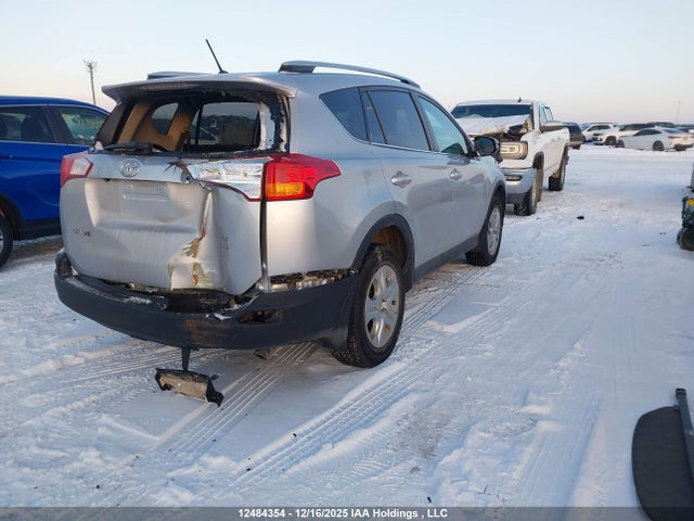 Toyota RAV4 LE 2015 2T3BFREV2FW291766 Image 4