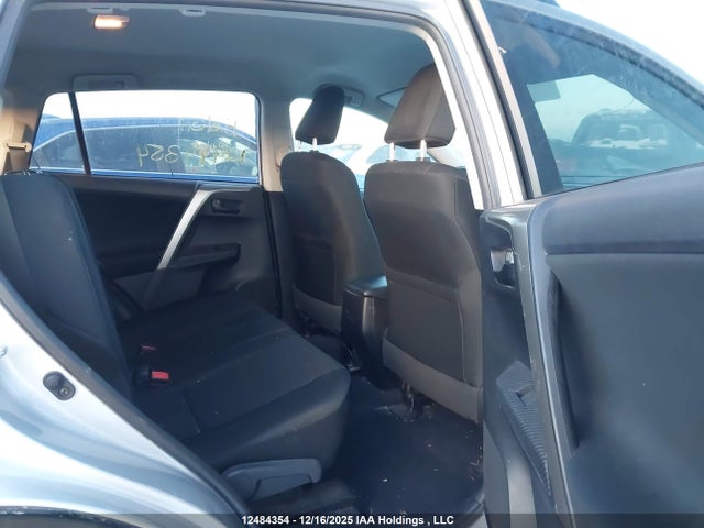 Toyota RAV4 LE 2015 2T3BFREV2FW291766 Image 8